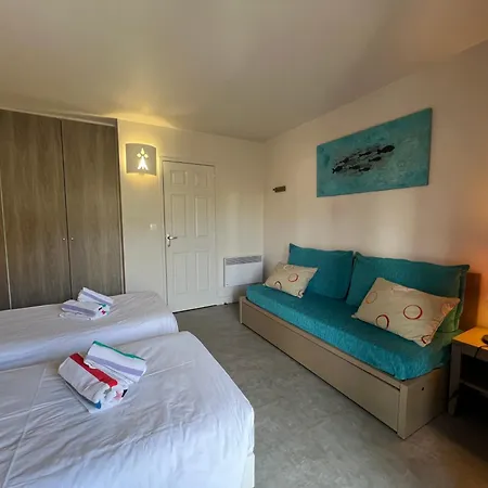Dans Les Bras De Neptune - Plage De Trestraou - Piscine - Linge Compris - 4 A 5 Personnes Perros-Guirec
