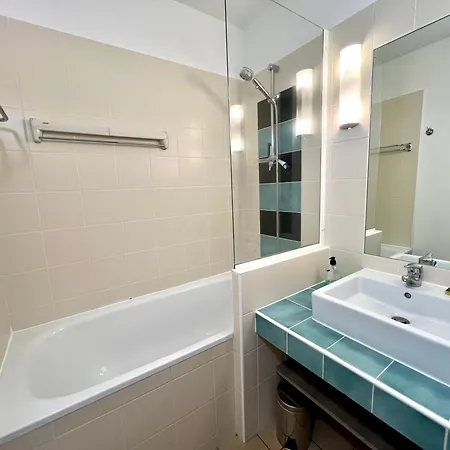 Apartment Dans Les Bras De Neptune - Plage De Trestraou - Piscine - Linge Compris - 4 A 5 Personnes